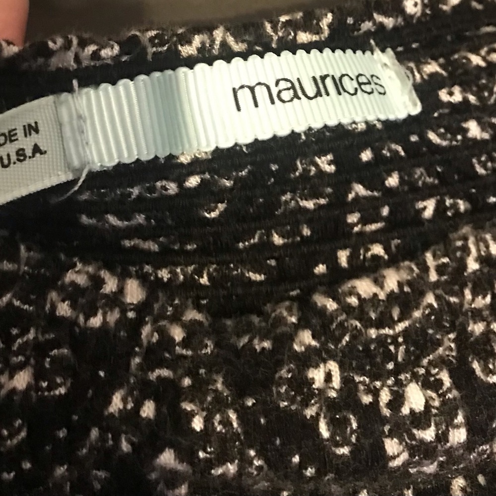 Maurices Off The Shoulder Black & White Shirt Size XL - Picture 2 of 4